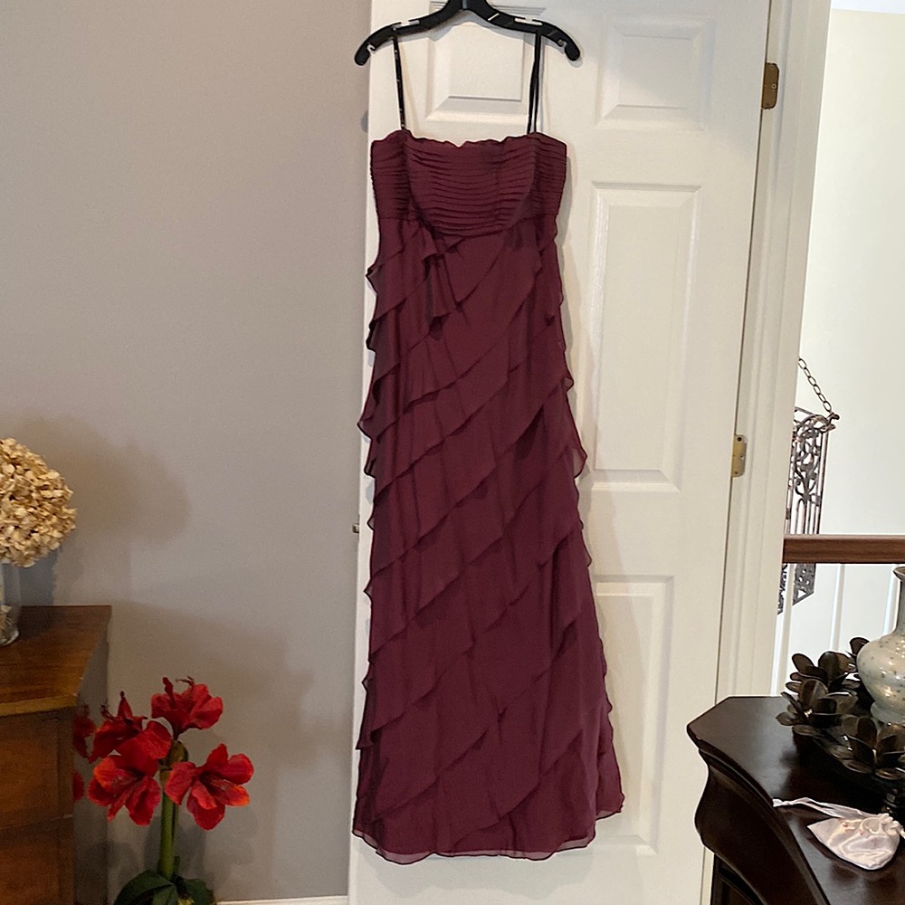 Tadashi Collecton Straplesss Evening Gown